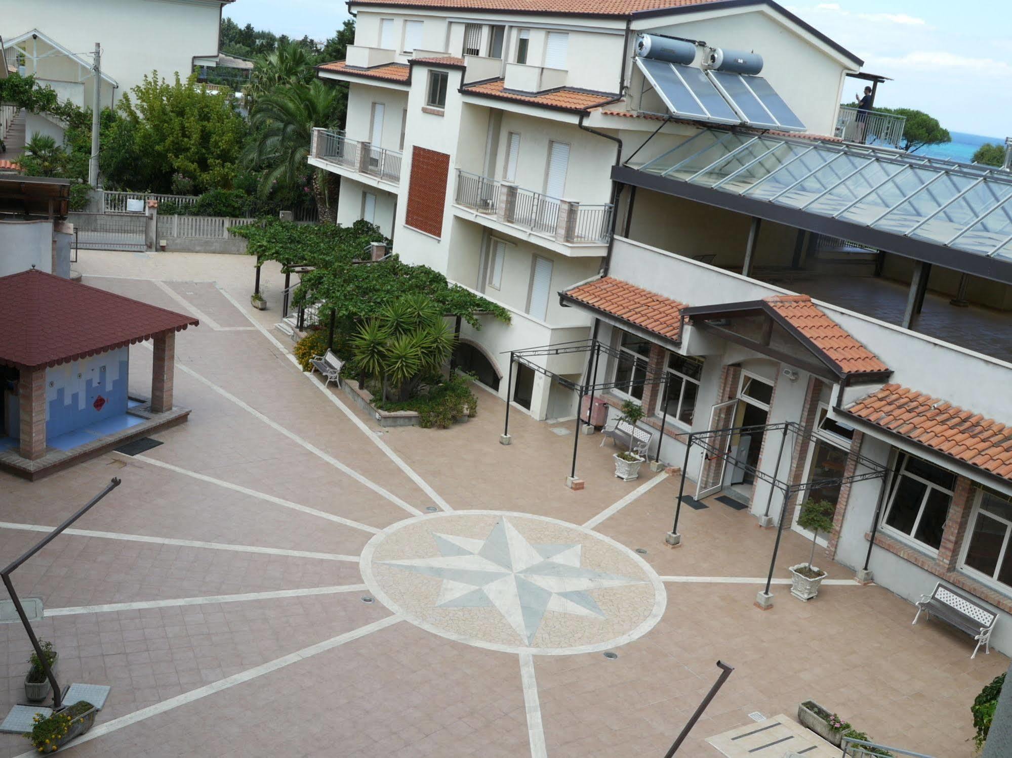 海蓝宝石公寓酒店 达沃利 外观 照片